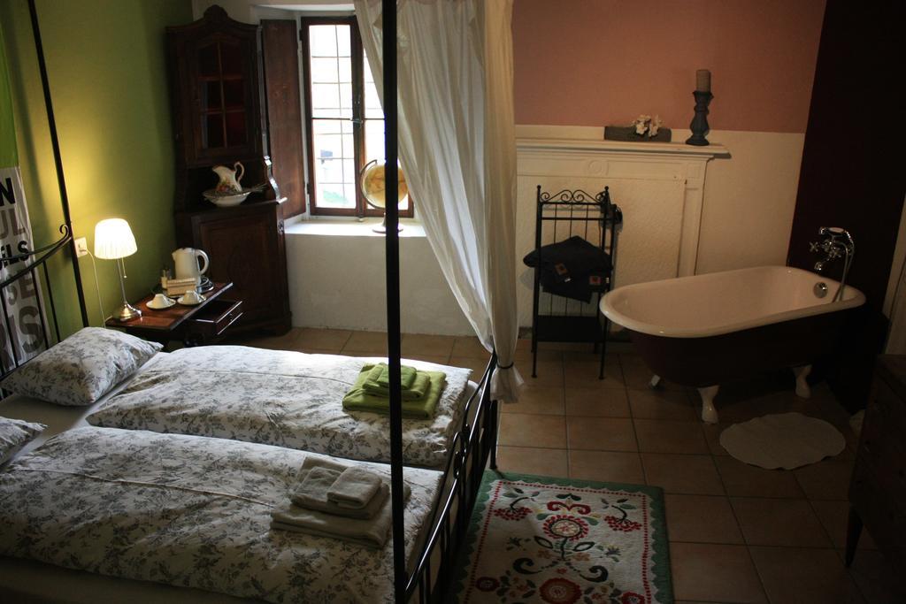 Affittacamere Casa Archi Losone Room photo
